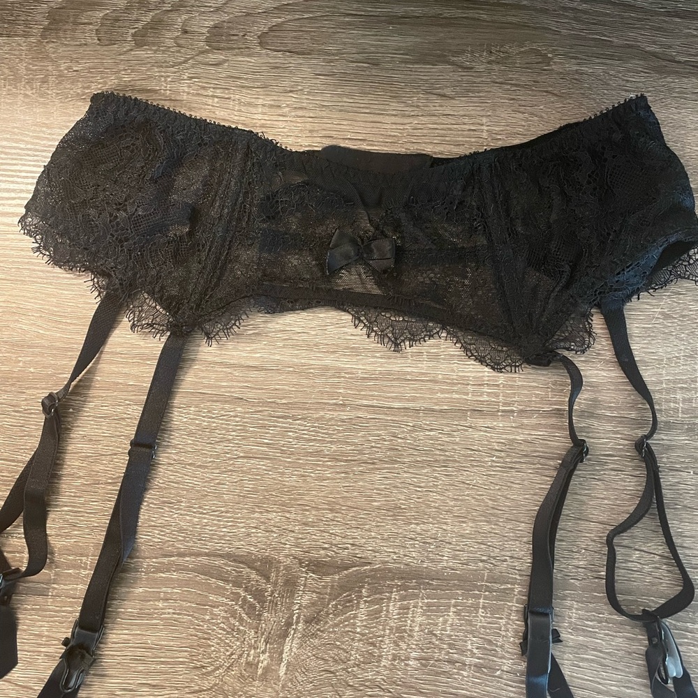 Garter belt